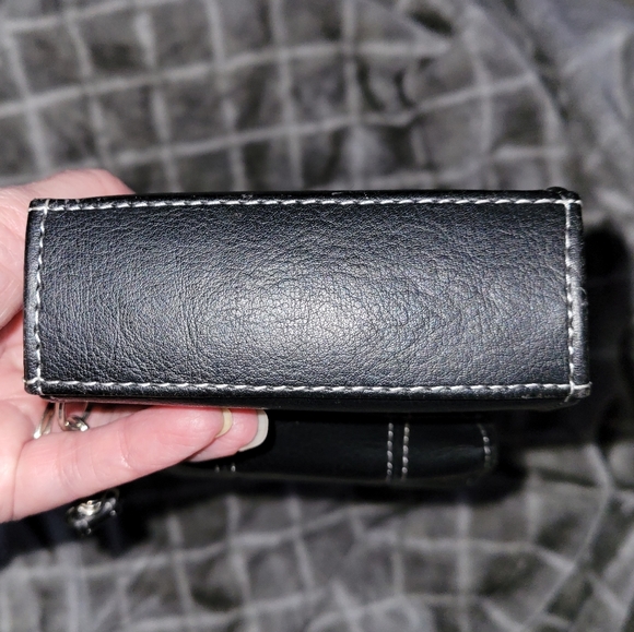 Targus Mini Bag Wristlet Acessories - Picture 3 of 8